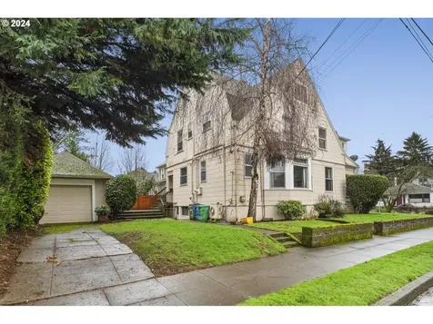 907 NE Tillamook Street Portland OR 97212