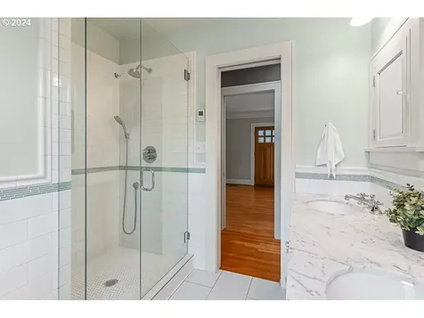 4212 Ne 28th Avenue Portland OR 97211