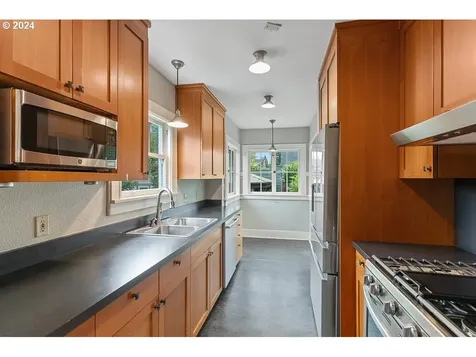 4212 Ne 28th Avenue Portland OR 97211