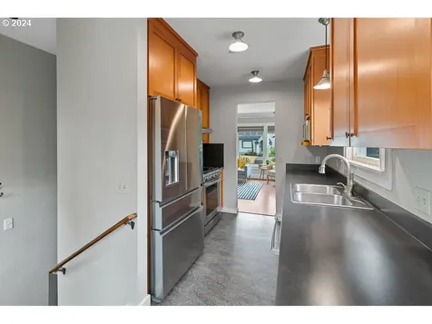 4212 Ne 28th Avenue Portland OR 97211