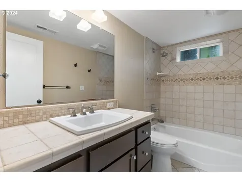 4212 Ne 28th Avenue Portland OR 97211