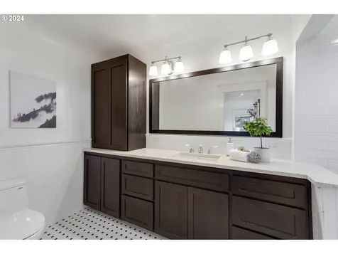 1185 Sw Stephenson Court Portland OR 97219