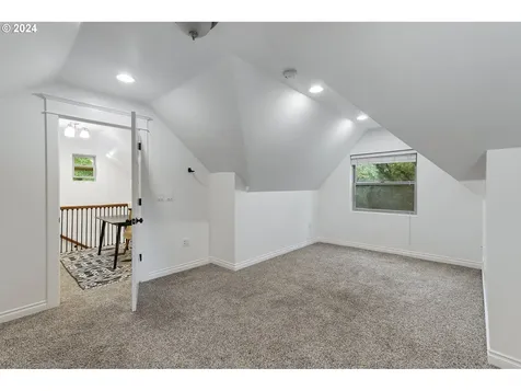 1185 Sw Stephenson Court Portland OR 97219