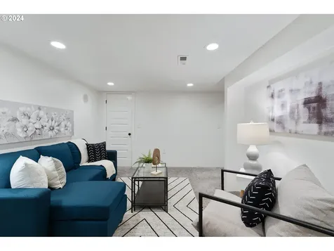 1185 Sw Stephenson Court Portland OR 97219