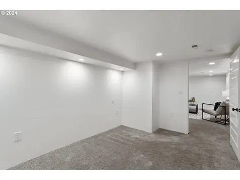 1185 Sw Stephenson Court Portland OR 97219