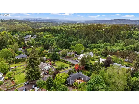 1185 Sw Stephenson Court Portland OR 97219