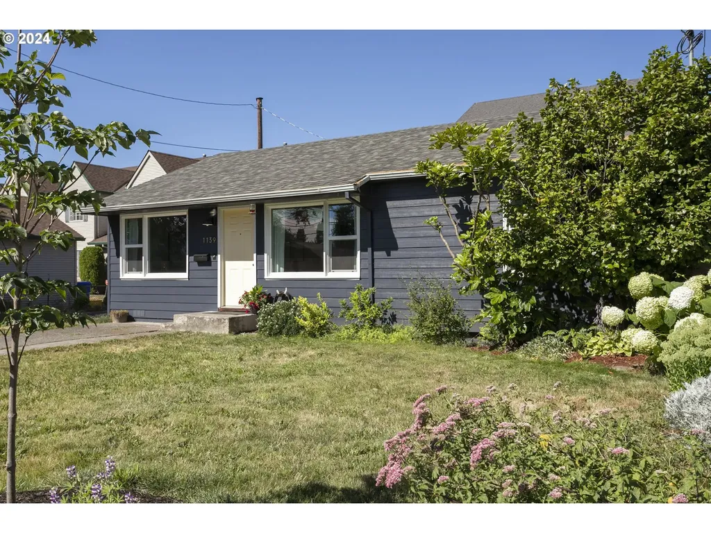 1139 SE 85th Avenue Portland OR 97216