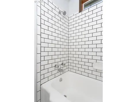 1139 SE 85th Avenue Portland OR 97216