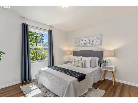 1139 SE 85th Avenue Portland OR 97216