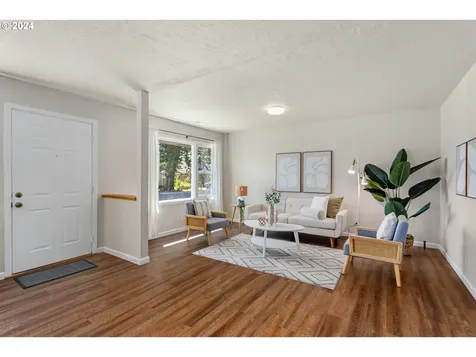 1139 SE 85th Avenue Portland OR 97216