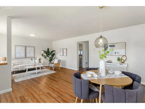 1139 SE 85th Avenue Portland OR 97216