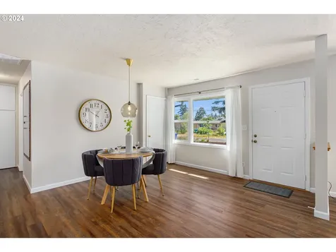 1139 SE 85th Avenue Portland OR 97216