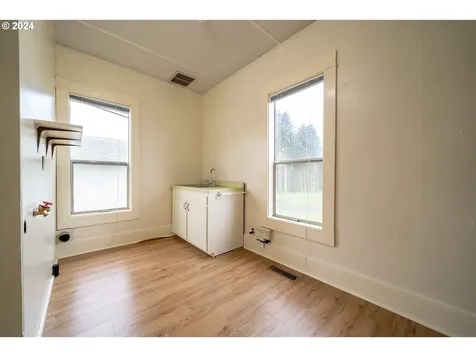 17084 Silver Falls Highway SE Sublimity OR 97385