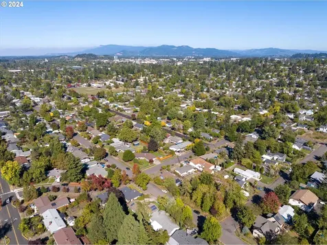 2660 Tyler Street Eugene OR 97405
