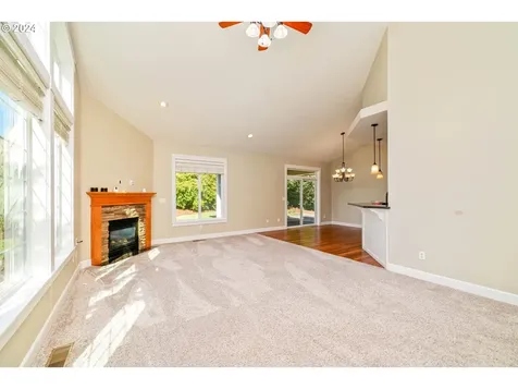 1002 SE Barberry Avenue Dallas OR 97338