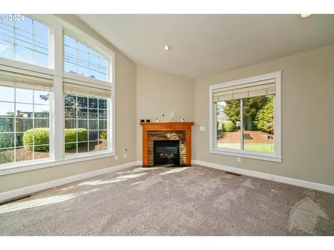 1002 SE Barberry Avenue Dallas OR 97338