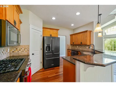 1002 SE Barberry Avenue Dallas OR 97338