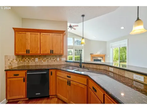 1002 SE Barberry Avenue Dallas OR 97338