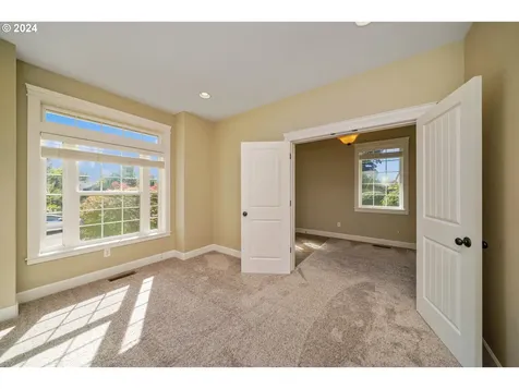 1002 SE Barberry Avenue Dallas OR 97338