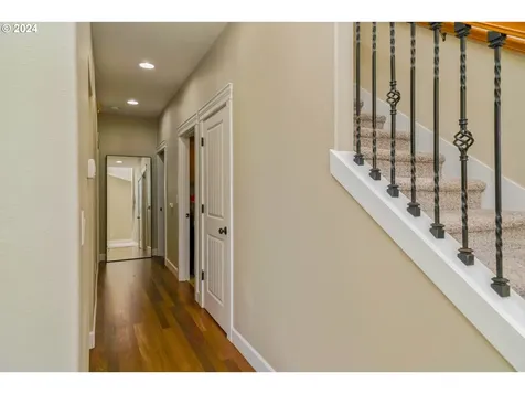 1002 SE Barberry Avenue Dallas OR 97338