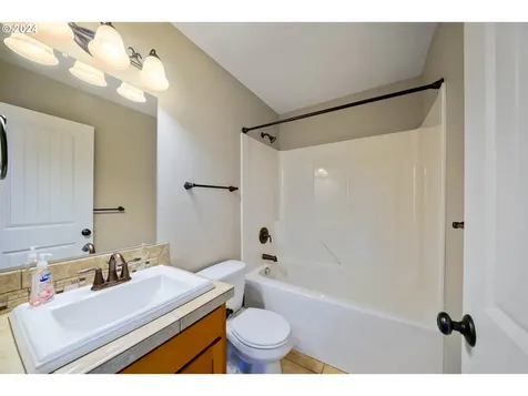 1002 SE Barberry Avenue Dallas OR 97338