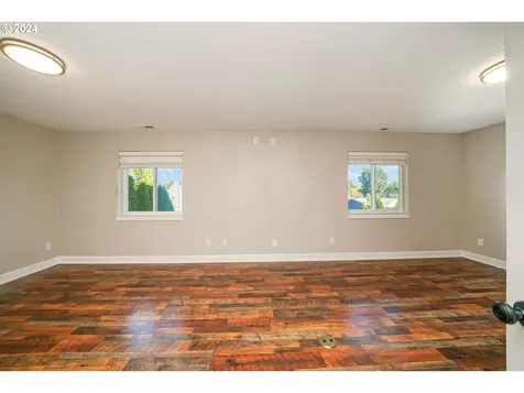 1002 SE Barberry Avenue Dallas OR 97338