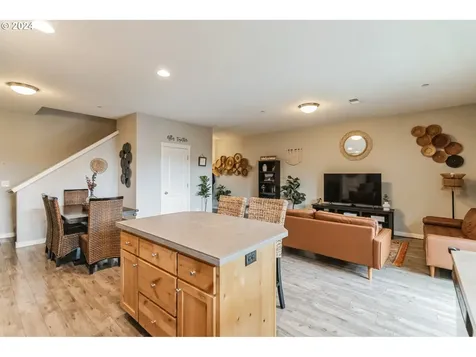 140 N 44th Place Ridgefield WA 98642