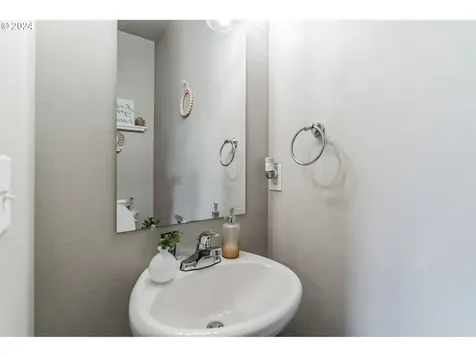 140 N 44th Place Ridgefield WA 98642