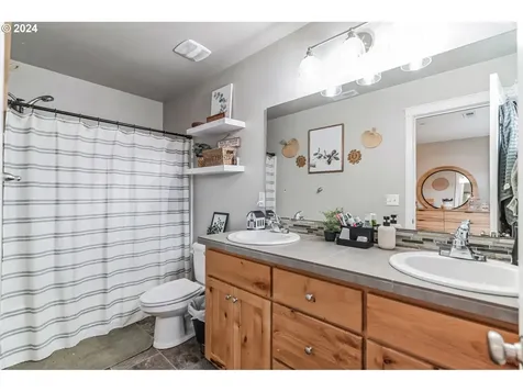 140 N 44th Place Ridgefield WA 98642