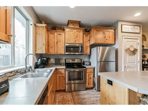 140 N 44th Place Ridgefield WA 98642