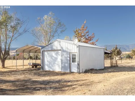 61826 East Lane La Grande OR 97850
