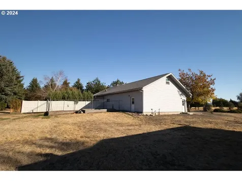 61826 East Lane La Grande OR 97850