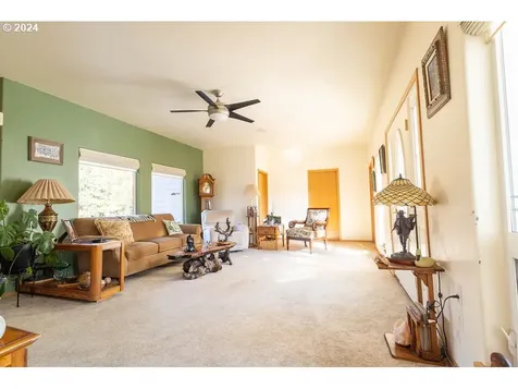 61826 East Lane La Grande OR 97850