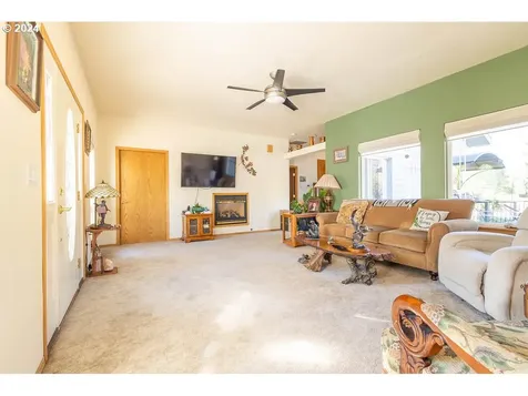 61826 East Lane La Grande OR 97850