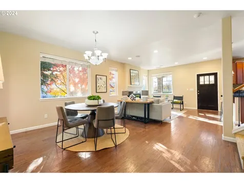 301 NE Idyl Way Hillsboro OR 97124