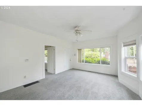 6004 SE Harold Street Portland OR 97206