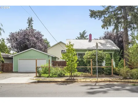 6004 SE Harold Street Portland OR 97206