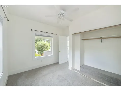 6004 SE Harold Street Portland OR 97206