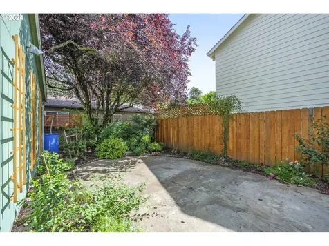 6004 SE Harold Street Portland OR 97206