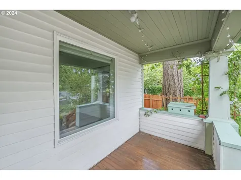 6004 SE Harold Street Portland OR 97206