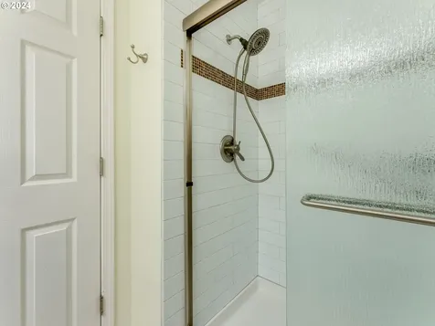 15685 Sw Old Orchard Place Portland OR 97224