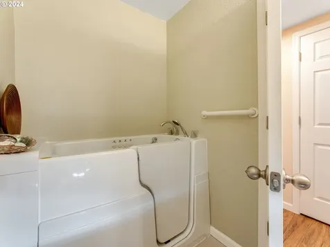 15685 Sw Old Orchard Place Portland OR 97224