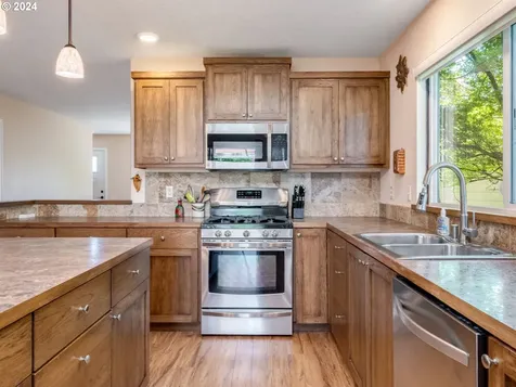 15685 Sw Old Orchard Place Portland OR 97224