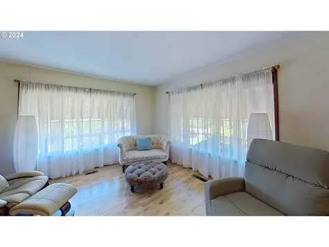 330 Se Terrace Drive Roseburg OR 97470