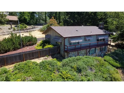 330 Se Terrace Drive Roseburg OR 97470
