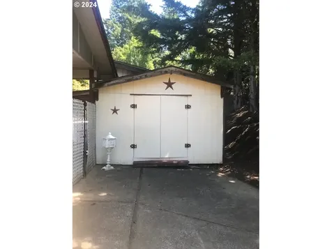 330 Se Terrace Drive Roseburg OR 97470