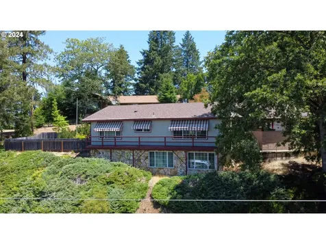 330 Se Terrace Drive Roseburg OR 97470