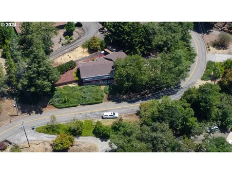 330 Se Terrace Drive Roseburg OR 97470