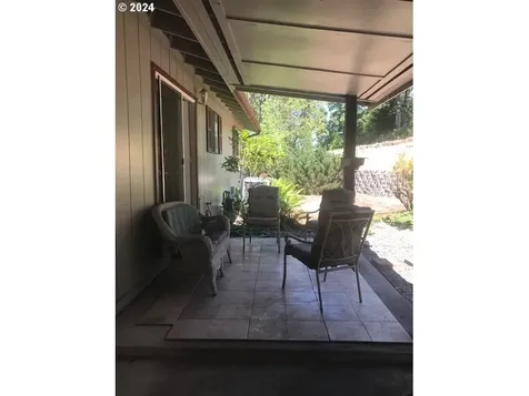 330 Se Terrace Drive Roseburg OR 97470