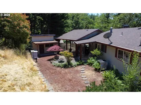 330 Se Terrace Drive Roseburg OR 97470